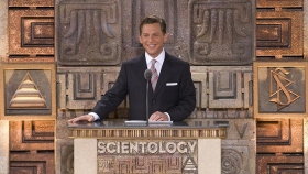 サイエントロジー宗教の教会指導者である、リリジャス･テクノロジー･センター会長デビッド･ミスキャベッジ氏が、新しい理想のサイエントロジー教会メキシコの落成式に立ち会いました。